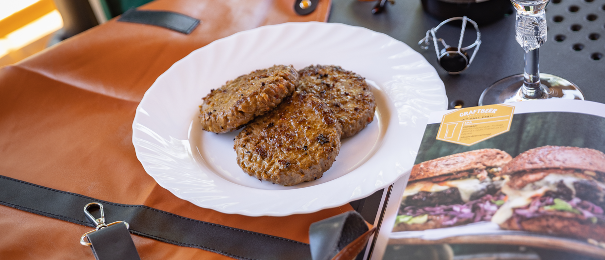 Rib Eye Cheeseburger